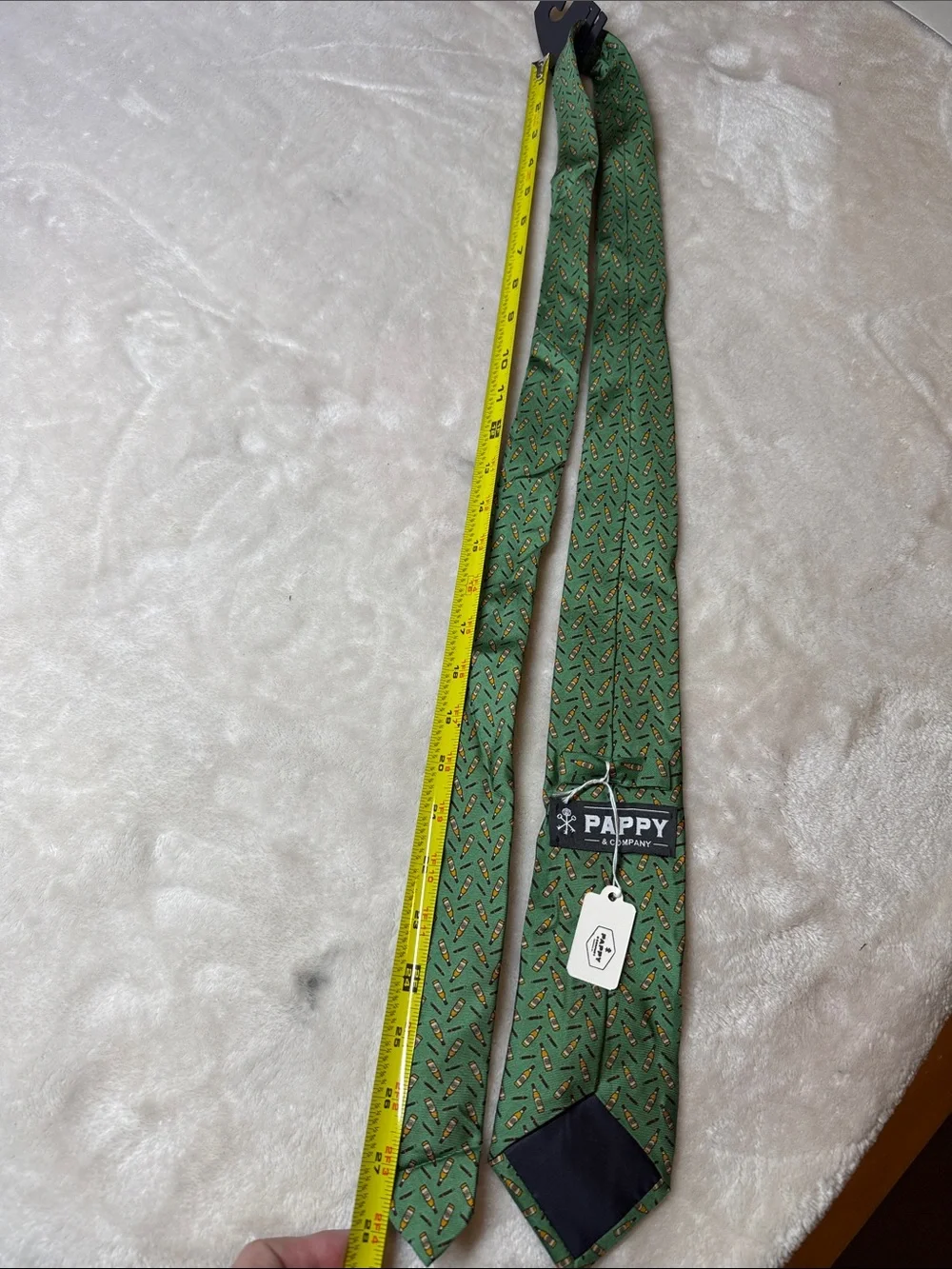 ⭐️NWT Pappy & Company green mens tie with all over bourbon bottles and cigars